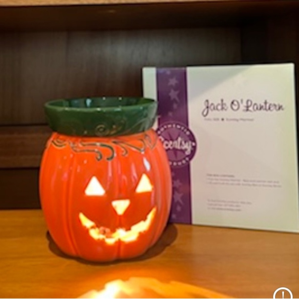 Scentsy Jack O’Lantern Pumpkin Full Size Retired Warmer NEW In Box